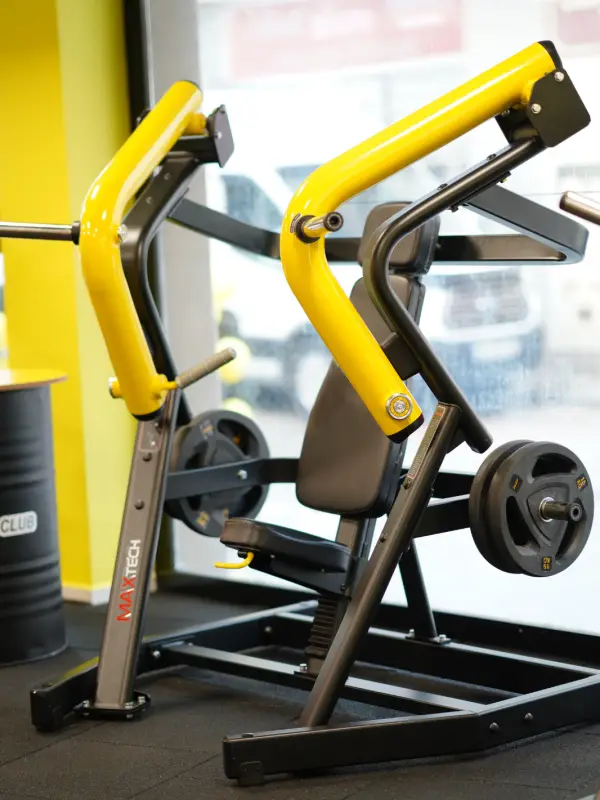 Torbalı Spor Salonu Omuz Press Makinesi