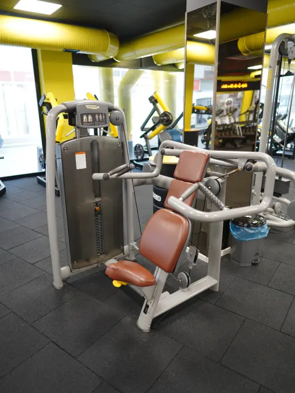 Torbalı Spor Salonu Pec Fly Makinesi
